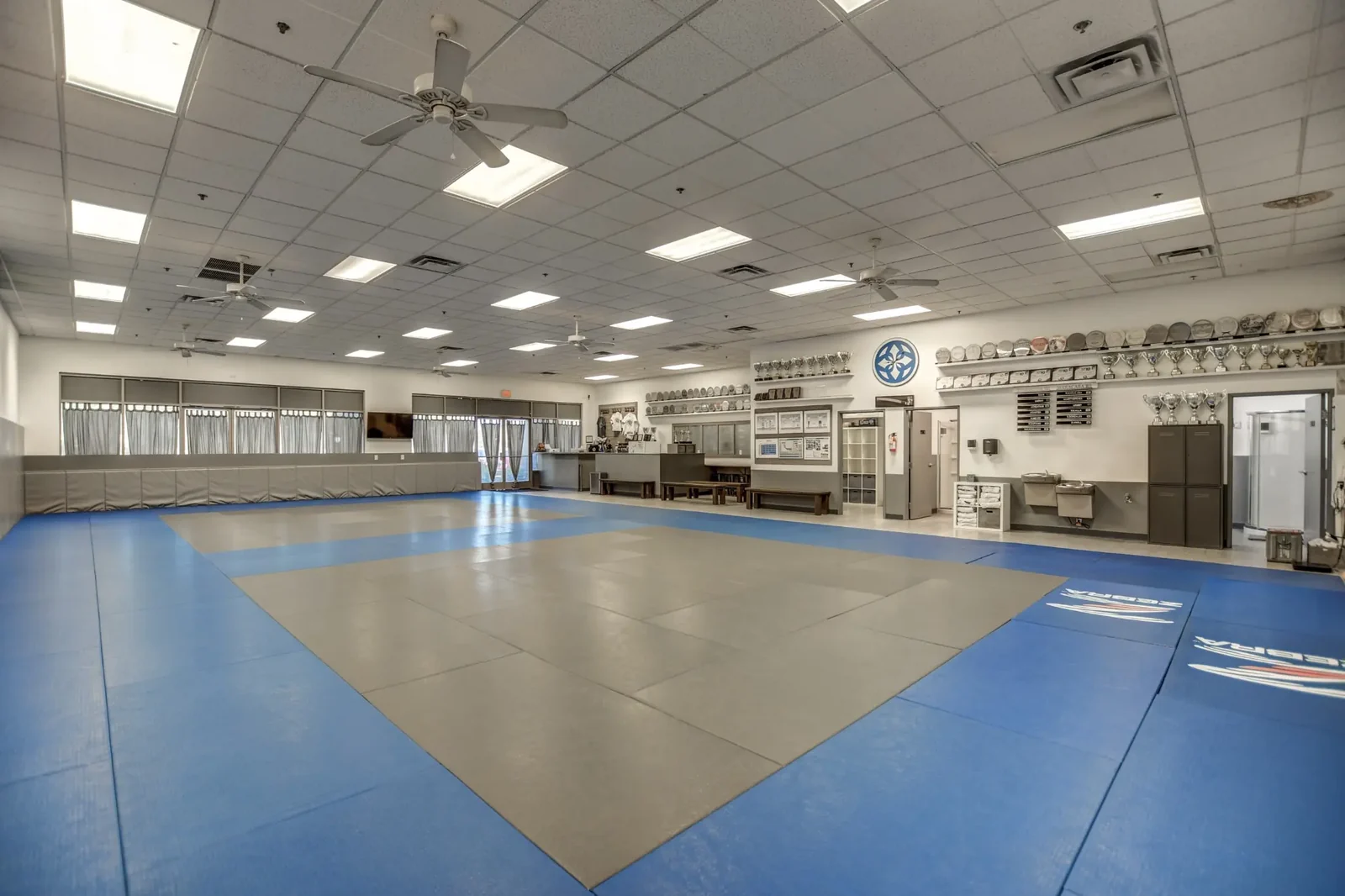 The spacious Maracaba BJJ academy and training mats